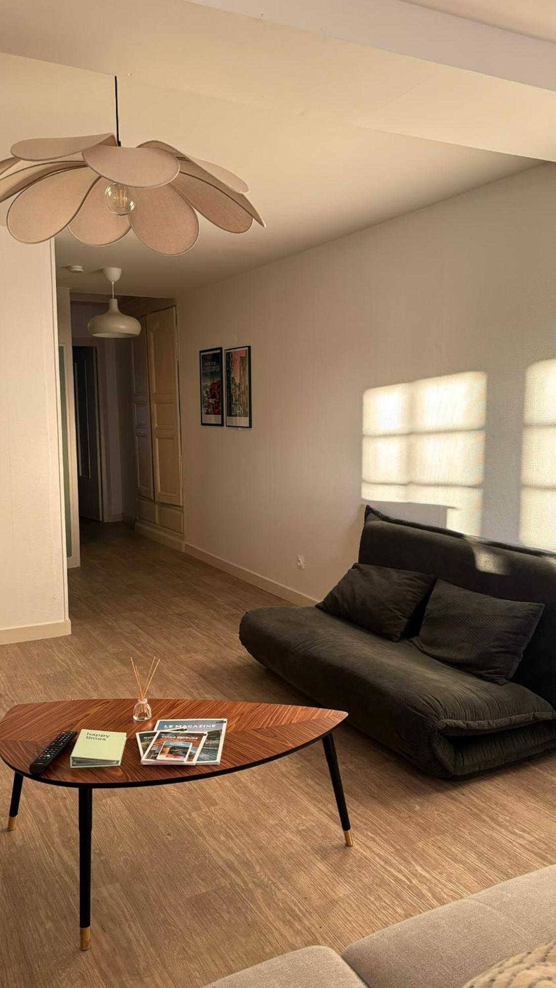 Spacieux Appartement Au Coeur Du Centre Historique De Dinan Zewnętrze zdjęcie